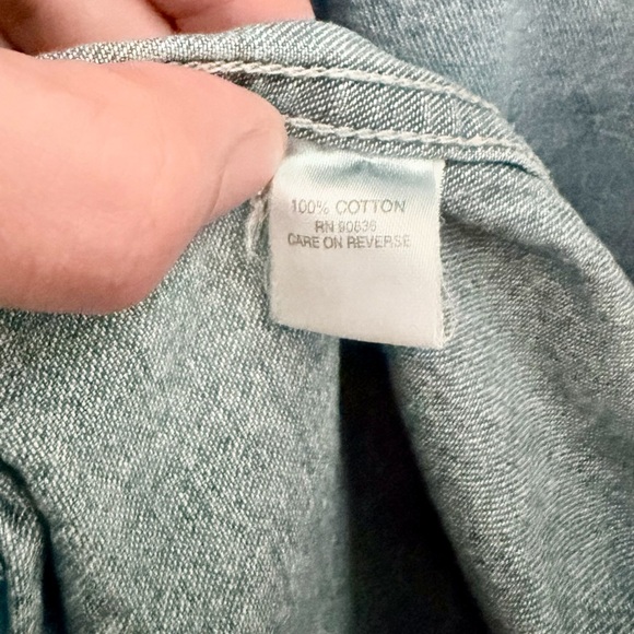 Port Authority Women’s Denim Shirt Size Large 90s Coastal Cotton Layering Top - Picture 4 of 6
